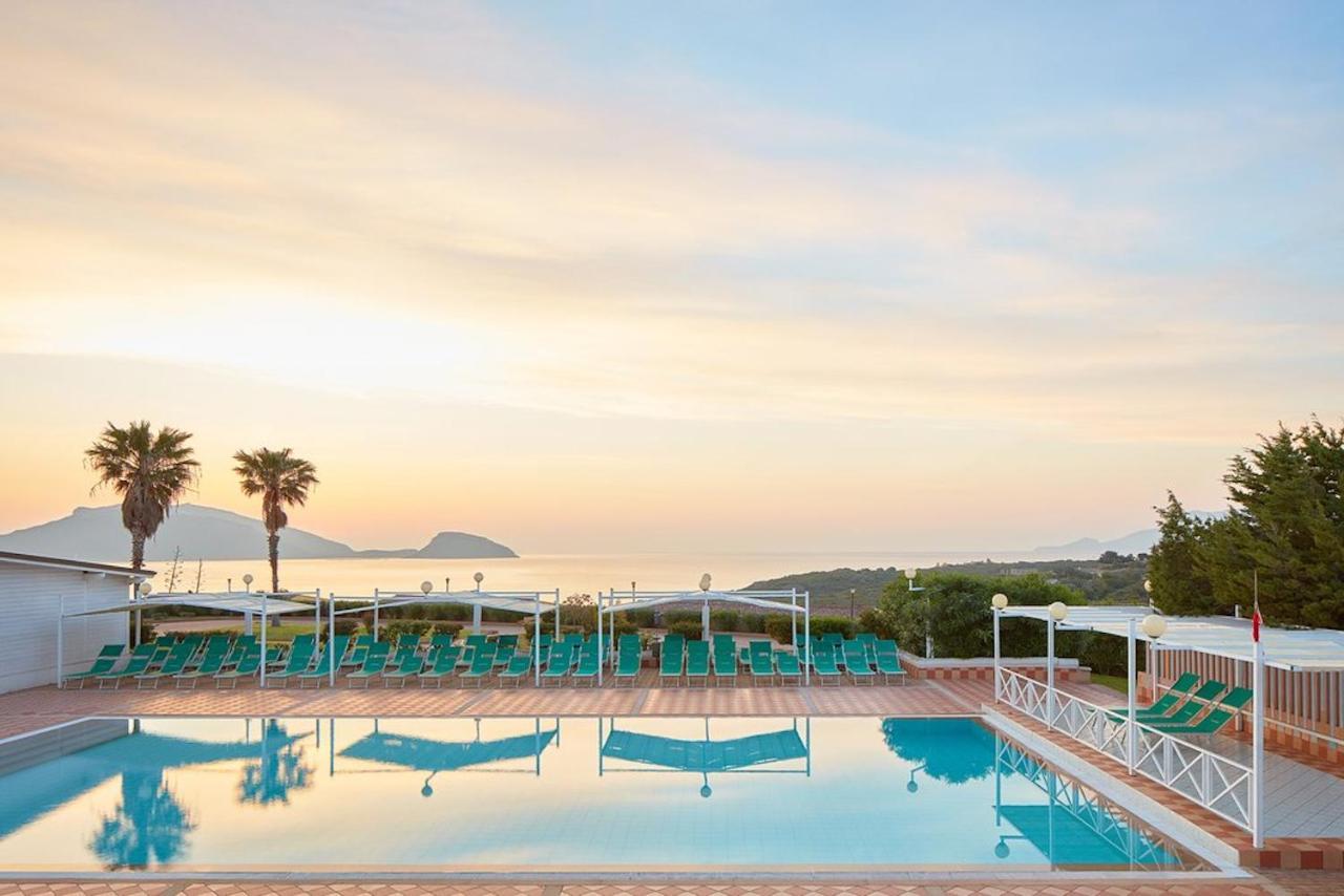 Hotel Baia Aranzos Pittulongu Eksteriør billede