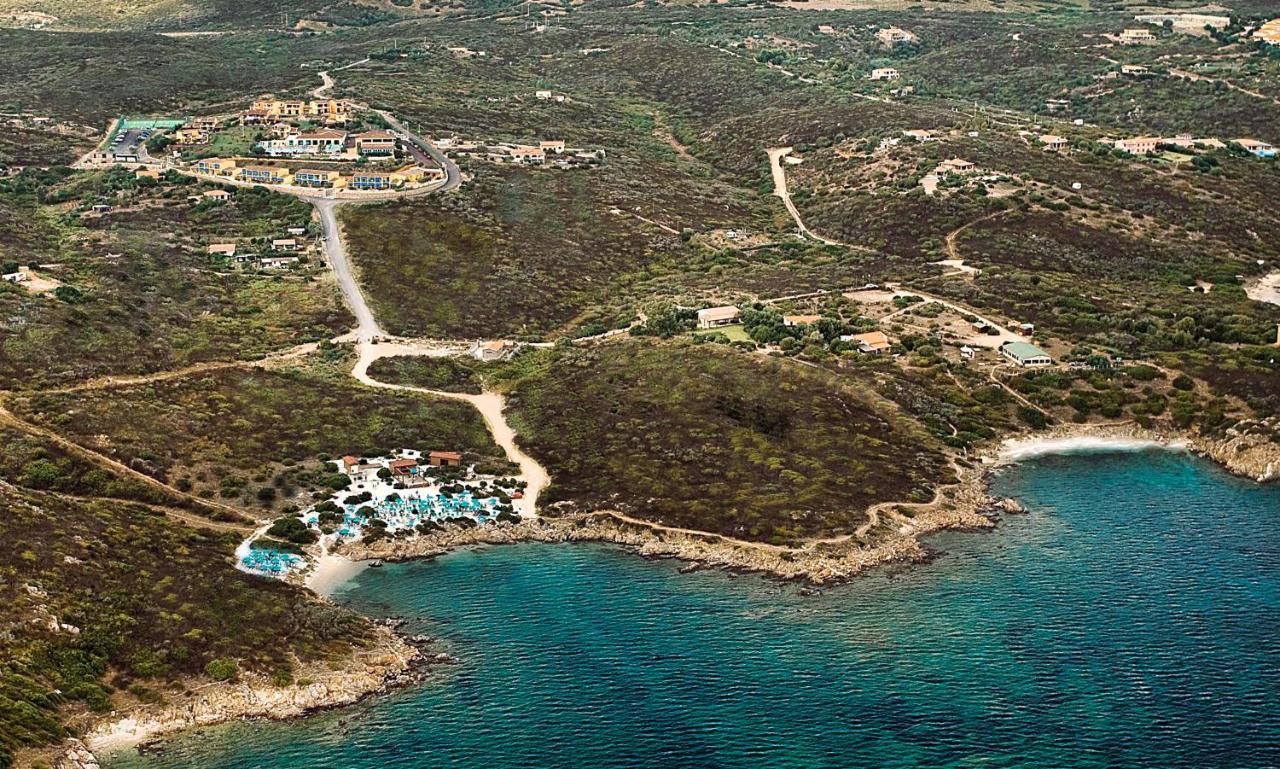 Hotel Baia Aranzos Pittulongu Eksteriør billede