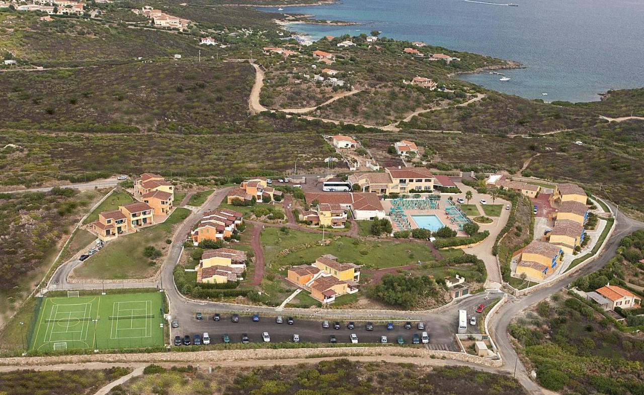 Hotel Baia Aranzos Pittulongu Eksteriør billede